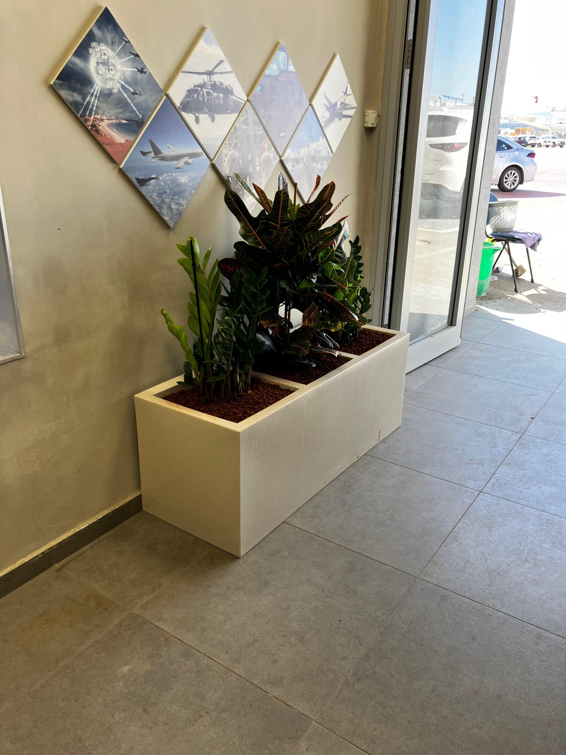 05aba1a3-ddbc-42b4-bfca-2678a18c8d42